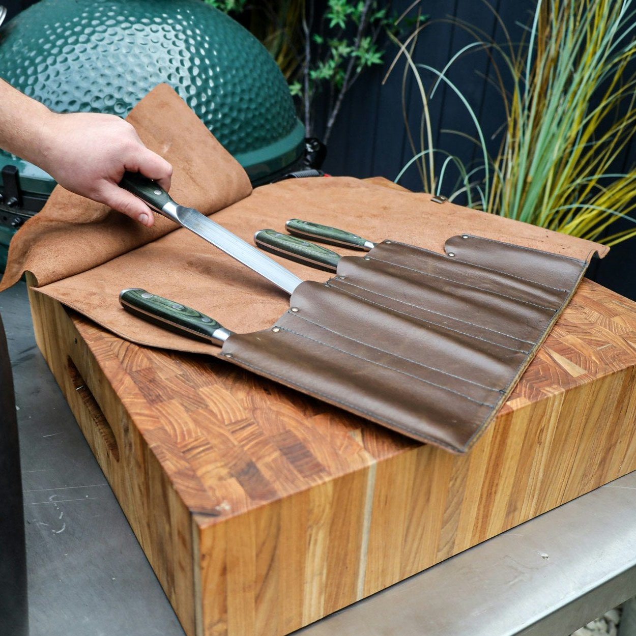 Big Green Egg Leather Knife Roll - Image 2